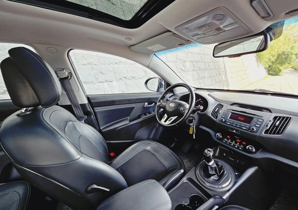 Kia Sportage cena 48900 przebieg: 211677, rok produkcji 2013 z Alwernia małe 781